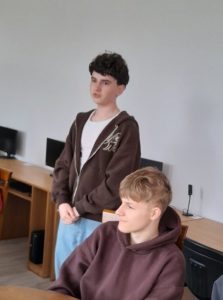 18